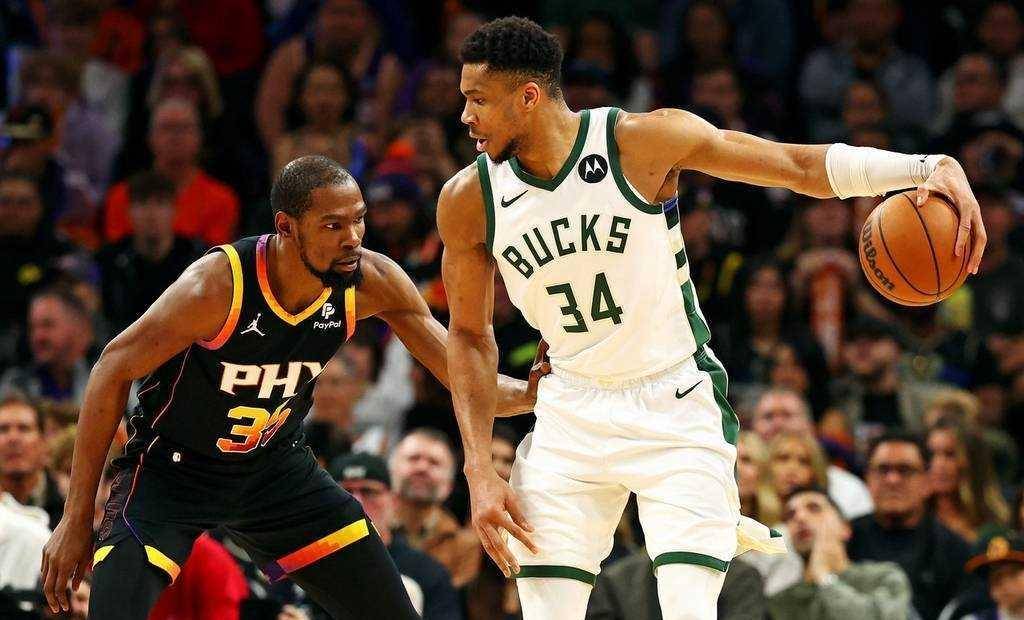 公牛不断突破！，莱万多夫斯基连续十二场比赛得分超过险胜引发球迷热议(莱万多夫斯基说什么了)