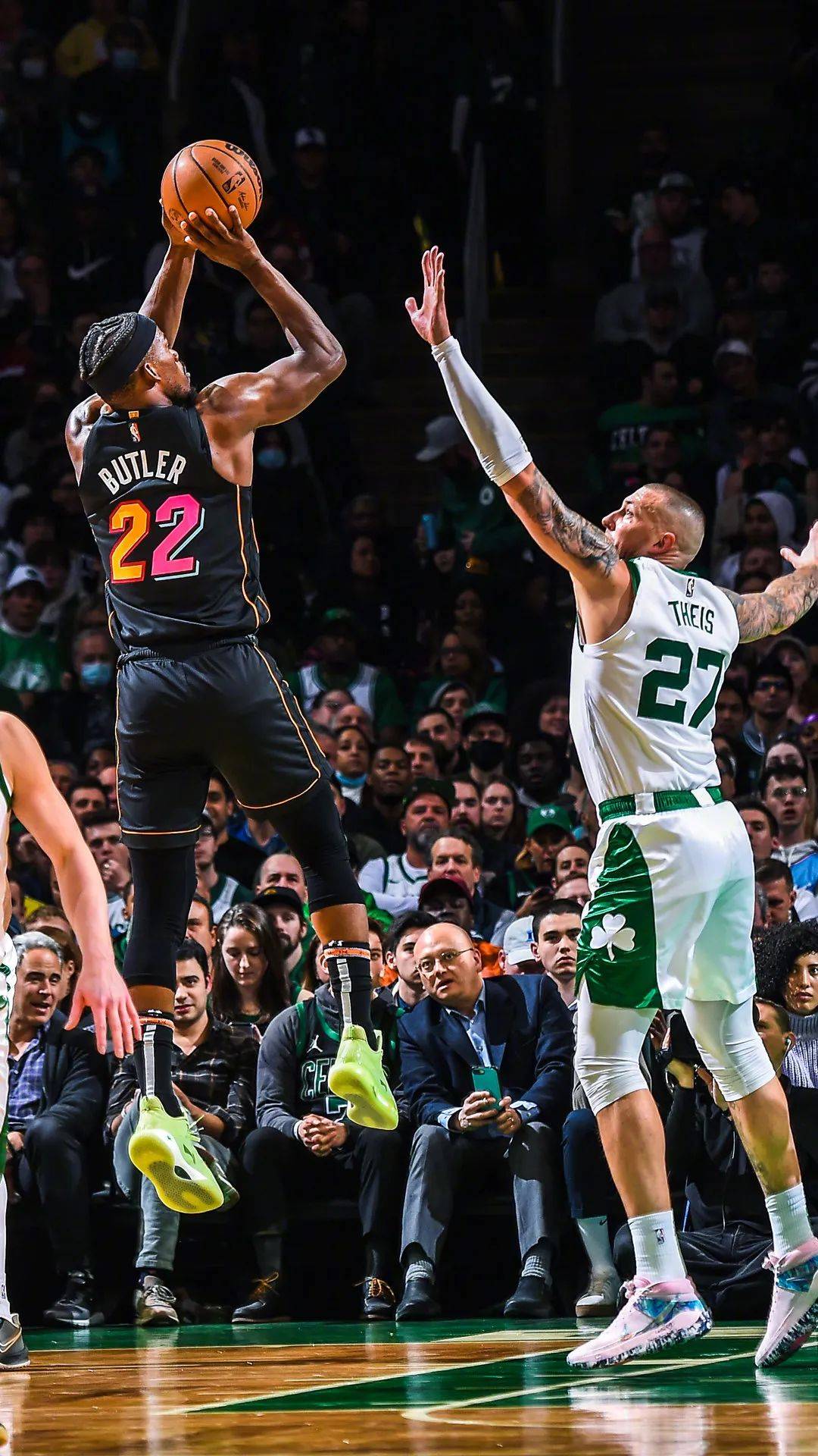 加时末段尼斯绝杀压哨：德甲节点到来，气氛紧张，身体对抗强度拉满(飞影铠甲的必杀术口诀)