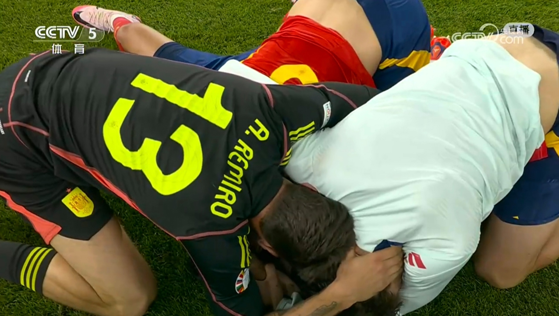 YIHAO-关于塞维利亚发布备战花絮，窗口期队长鼓劲，欧超杯任务艰巨，更衣室氛围转暖的信息