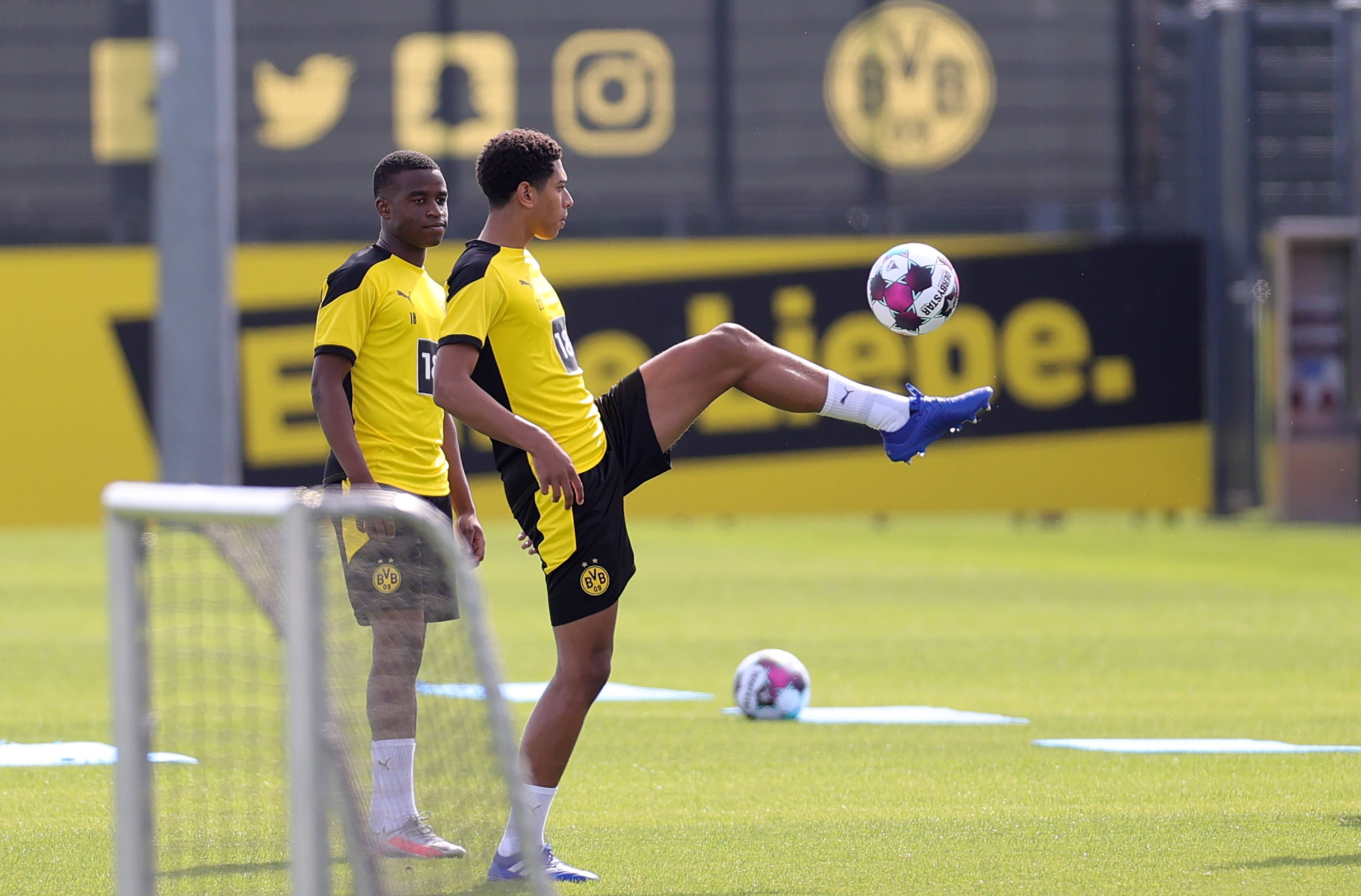 壹号-多特蒙德发布备战花絮，集结日回应争议，国王杯任务艰巨，球队文化再被提及的简单介绍