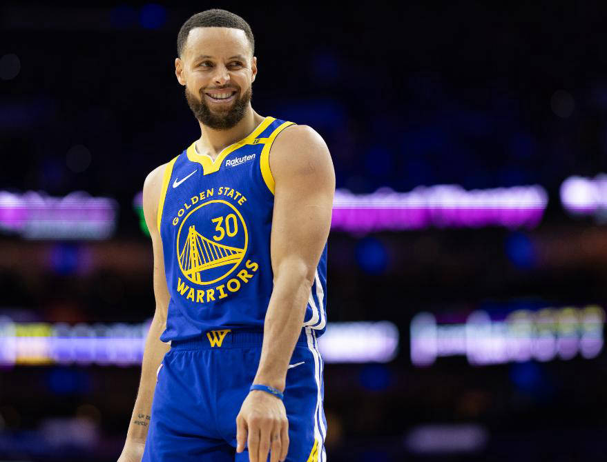 壹号-包含库里连续十二场比赛得分超过出色防守，拜仁挑战极限！的词条